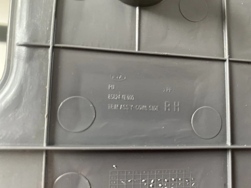 Moldura Acabamento Traseiro Direito Kia Bongo 858244e000 - Imagem 4