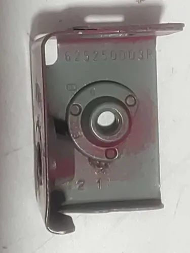 Suporte Do Paralama Dianteiro Esquerdo Master  2013 A 2022 Vermelha - Imagem 2
