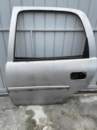 Porta Traseira Esquerda Corsa Sedan 2000 Traseira Esquerdo Prateado