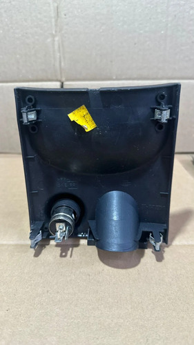 Tomada 12v Nissan Tiida - Imagem 2