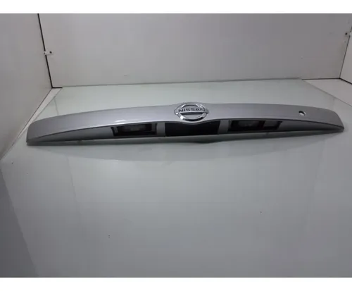 Tampa Moldura Traseira Nissan Versa 2016 2015 2014 2013 2012