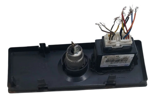 Entrada Usb Hyundai Hb20 13/19 961201s000 Preto - Imagem 4