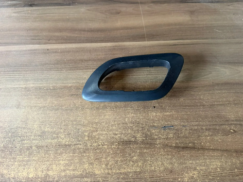 Moldura Maçaneta Traseiro Esquerdo Peugeot 3008 2011/2014 Preto Dianteira