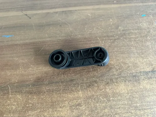 Manivela Abrir  Vidro Porta Clio Kangoo Logan Sandero Preto - Imagem 4