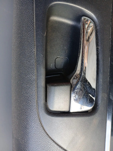 Maçaneta Interna Porta Esquerda Lancer 2010 A 2016 Usado Cromado Dianteira/traseira - Imagem 5