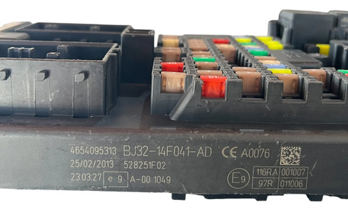 Caixa Fusivel Bj32-14f041-ad  Range Rover Evoque 2012 A 2015 - Imagem 5