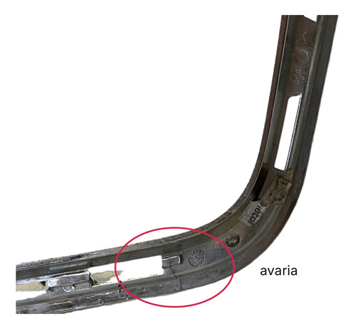 Friso Grade Superior Direito Mitsubishi Pajero Tr4 2010 2015 Prateado - Imagem 2