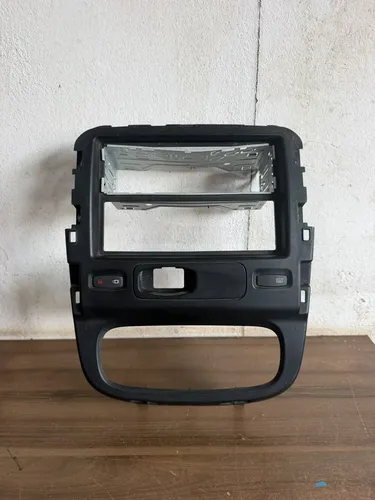 Moldura Central Painel Renault Duster Original 682603920r Preto