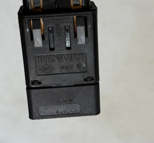 Botão Do Pisca Alerta Clio Ii 2011 A 2016 8200446717 Preto - Imagem 4