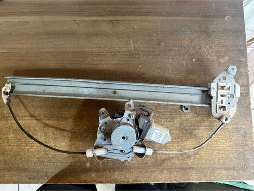 Máquina De Vidro Tras Dir Nissan Frontier 2007/12 807318990b