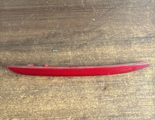 Refletor Olho Gato Mercedes Cla 250 2022 Vermelho