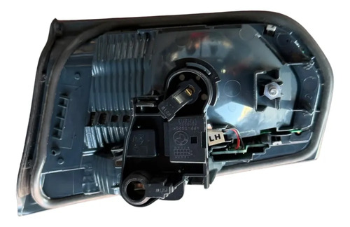 Lanterna Tampa Traseira Esquerda Bmw 320i 2.0 2013 A 2016 Original Usada Esquerdo/motorista Vermelho - Imagem 2