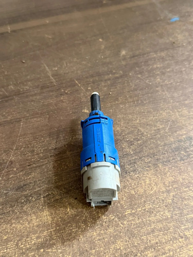 Interruptor De Pedal Embreagem Sandero Logan  253255192r - Imagem 2
