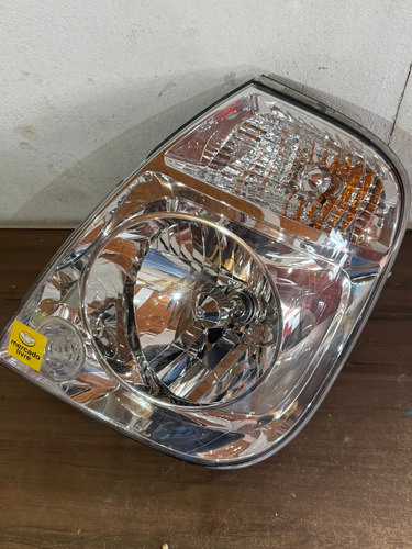 Farol Kia Bongo Esquerdo 2012 2013 Esquerdo/motorista