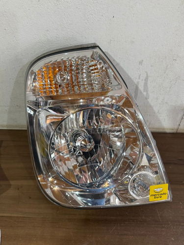 Farol Lado Direito Kia Bongo 2012 2013 Direito/passageiro
