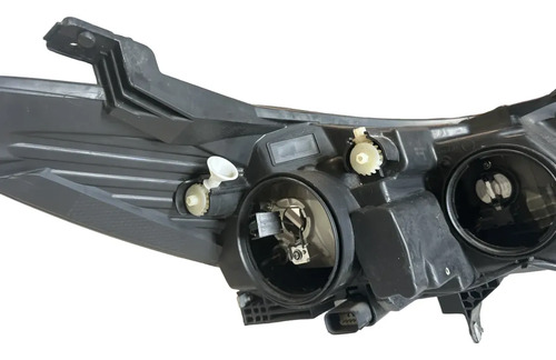 Farol Cruze Sport 1.4t 18-23 Le Gm 42680775 - Imagem 3