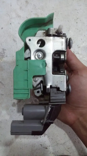 Tranca Fechadura Porta Dianteir Direita Fiat Punto 12 A 2014