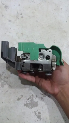 Tranca Fechadura Porta Dianteir Direita Fiat Punto 12 A 2014 - Imagem 2