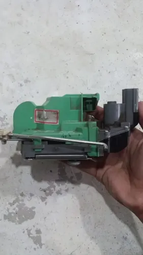Tranca Fechadura Porta Dianteir Direita Fiat Punto 12 A 2014 - Imagem 4