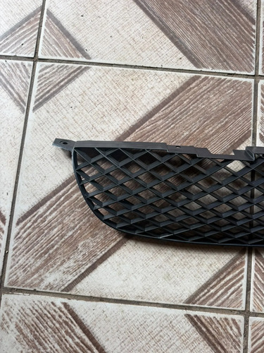 Grade Superior Parachoque Classic 2010 A 2014 Preto - Imagem 4