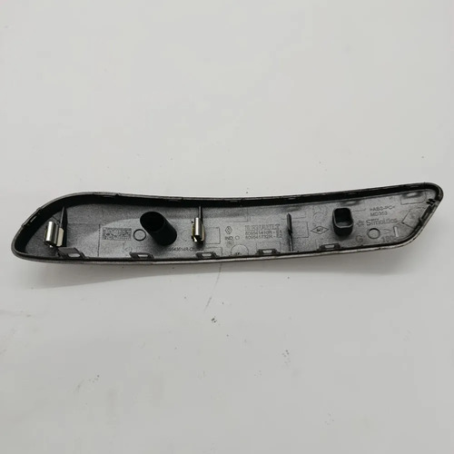 Acabamento Forro Porta Esquerd Renault Sandero 2015 16 17 18 - Imagem 3