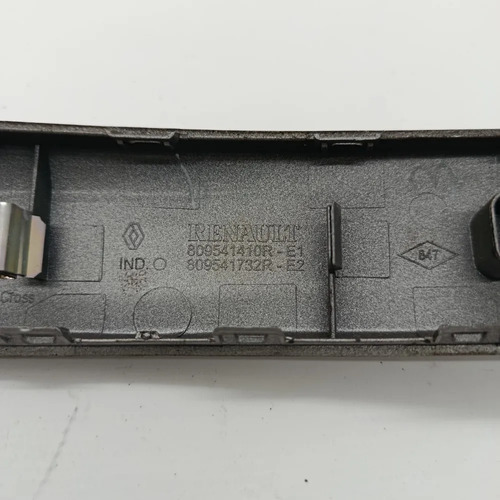 Acabamento Forro Porta Esquerd Renault Sandero 2015 16 17 18 - Imagem 4