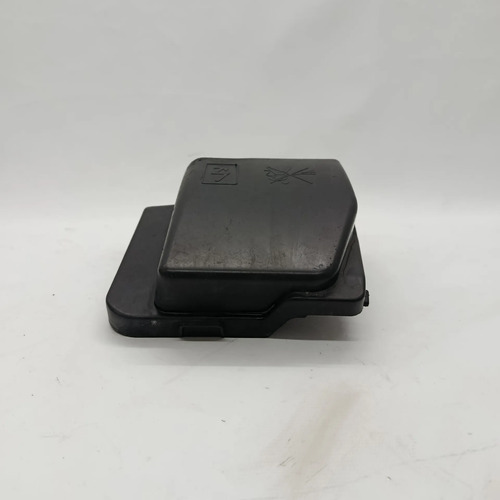 Tampa Caixa Fusiveis Renault Sandero 2017 243822061r - Imagem 2
