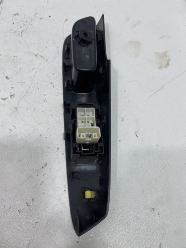 Botão Vidro Elétrico Tras Esq Toyota Etios 2013-20 74272-0d - Imagem 4