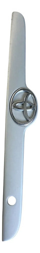 Friso Moldura Tampa Tras Toyota Corolla - 2003/2007 - 276011 - Imagem 3