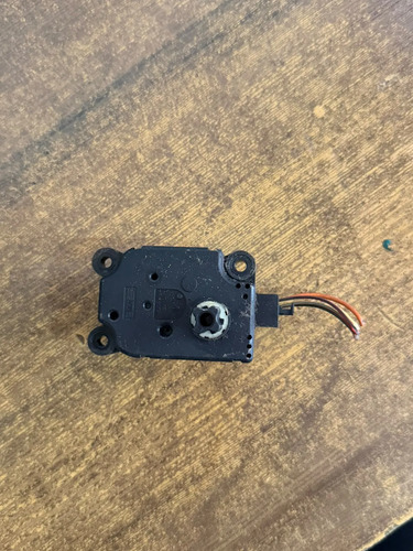 Motor Atuador Ar Condicionado Cruze 12 A 16 52433779r0 Orig - Imagem 2