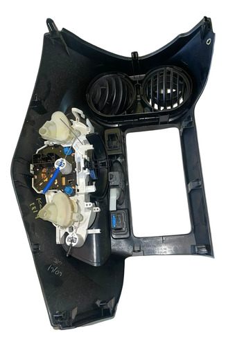 Moldura Do Painel Central Toyota Etios 2013 A 2019 Preto - Imagem 3