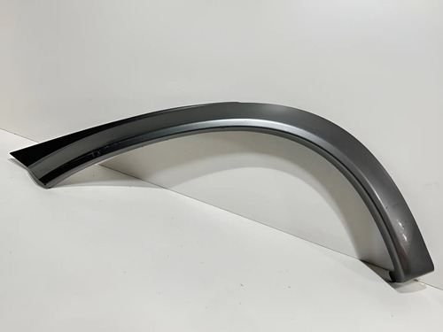 Aplique Paralama Traseiro Direito Gm Classic 2011 Detalhe