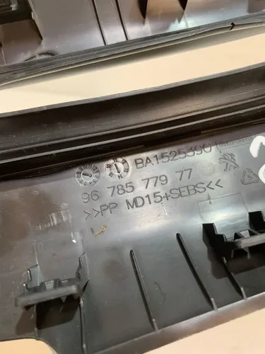 Moldura Console Freio Mão Peugeot 208 2013 2019 - Imagem 2