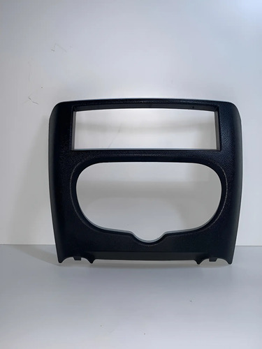 Moldura Painel Central Peugeot 207cod:(9783131377).. Preto