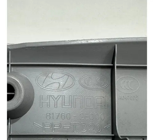 Moldura Superior Tampa Traseira Hyundai Tucson 2007 A 2015 Cinza - Imagem 2