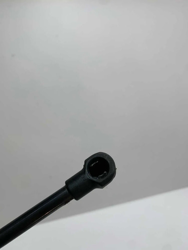 Amortecedor Tampa Traseira Ford Fiesta Sedan 2008 - 2014 - Imagem 3