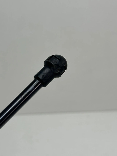 Amortecedor Tampa Traseira Vw Polo Hatch 2002 A 2012  Usado - Imagem 3