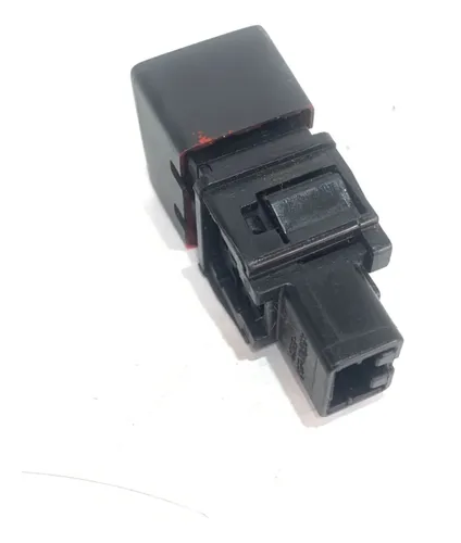Botão Pisca Alerta Nissan March 2018 - Imagem 3