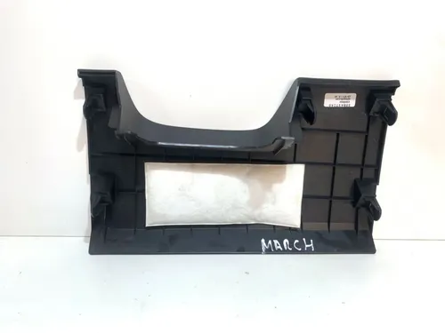 Moldura Inferior Painel Lado Esquerdo Nissan March 2018 - Imagem 2