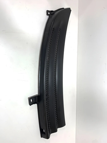 Grade Churrasqueira Direito Parabrisa Gm Classic 1.0 2011 Preto