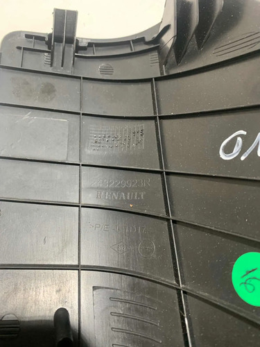 Moldura Acabamento Lado Esquerdo Renault Kwid 2022 Produto Preto - Imagem 5