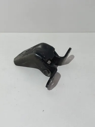Dobradiça Da Porta Lado Esquerdo  Nissan Sentra 2008.