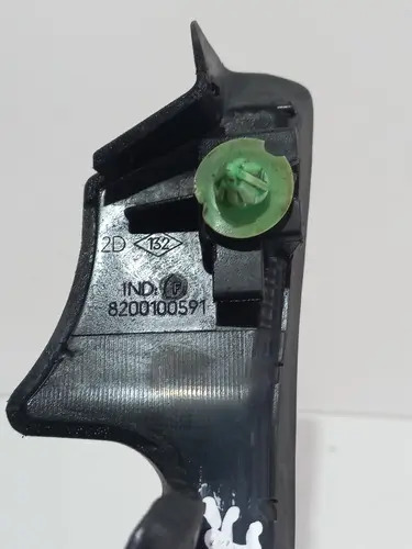 Acabamento Churrasqueira Parabrisa  Direito Renault Megane. - Imagem 7