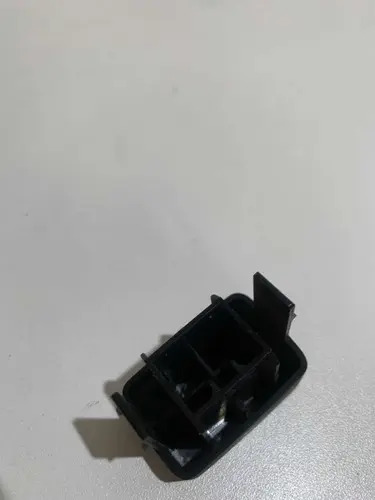 Botão Falso Painel Hyundai Tucson 2005 - 2017 937252e000 - Imagem 3