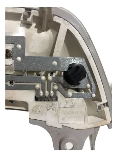 Luz De Teto Cortesia Fiat Stilo 2003 A 2011 735340493 - Imagem 4