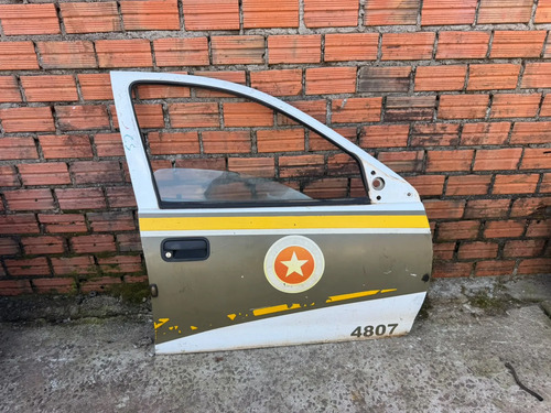 Porta Corsa Classic Dianteira Direita Todos Anos - 4 Portas Dianteira Direito Branco