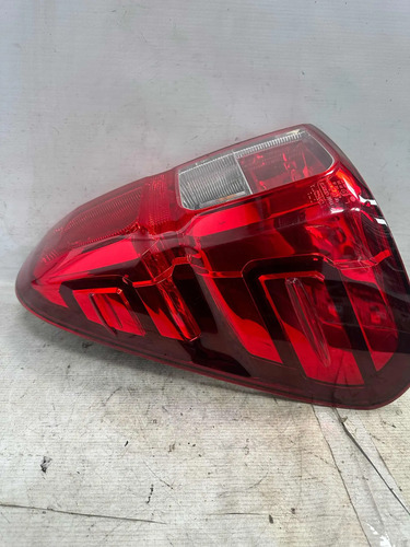 Lanterna Traseira Esquerda  Hilux Srx 2016 A 2021 Usada - Imagem 2