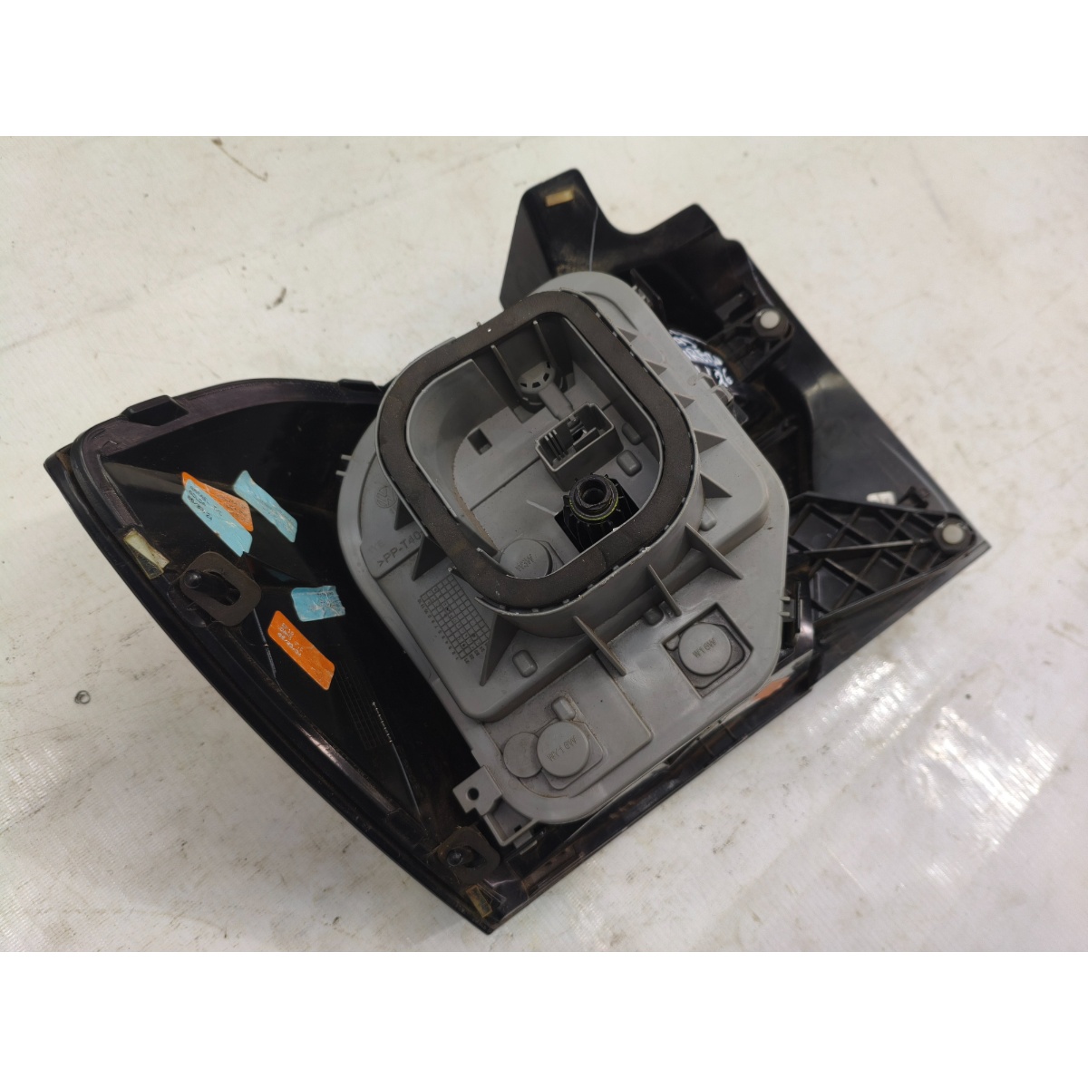 Lanterna Traseira Direita Polo Track Mpi Tsi 23 A 26 6Ea9450 - Imagem 6