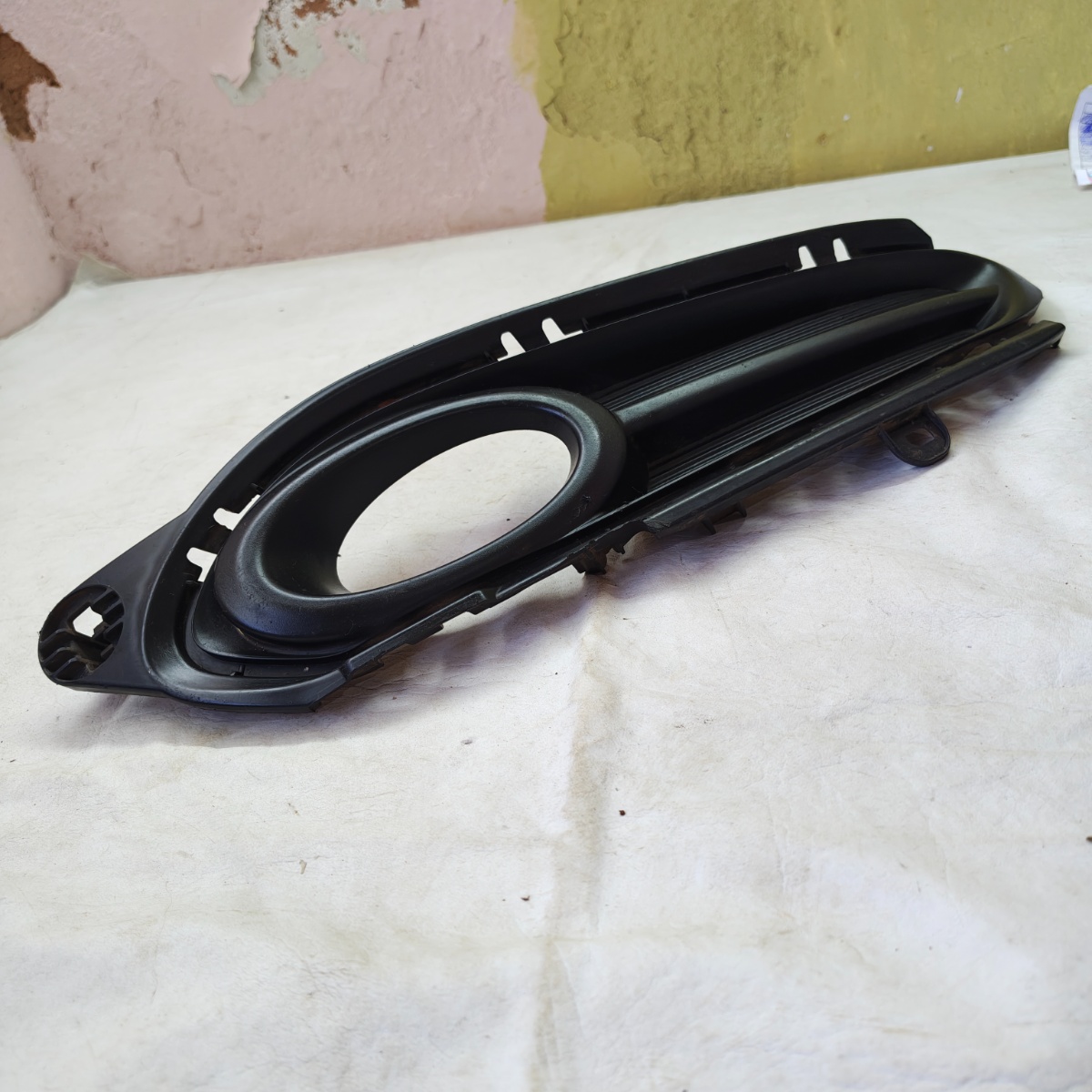 Moldura Farol Milha Direito Hrv 2016 A 2018 Original Preta Direito - Imagem 2