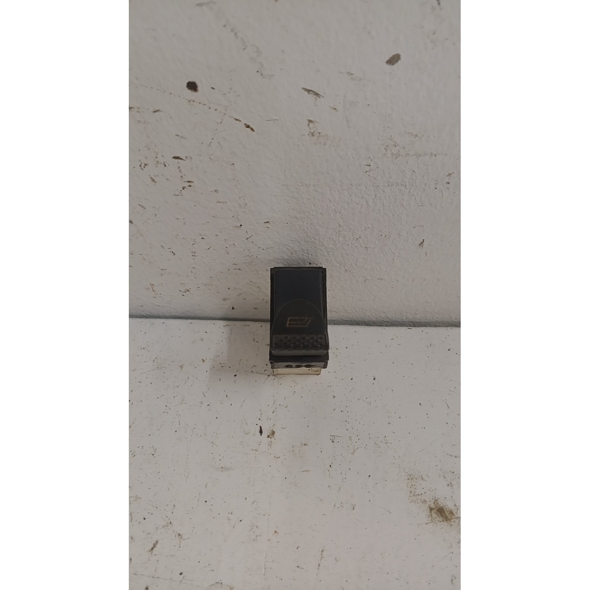 Botão Interruptor Pisca Alerta Original Fiat Palio 2015 - Imagem 2